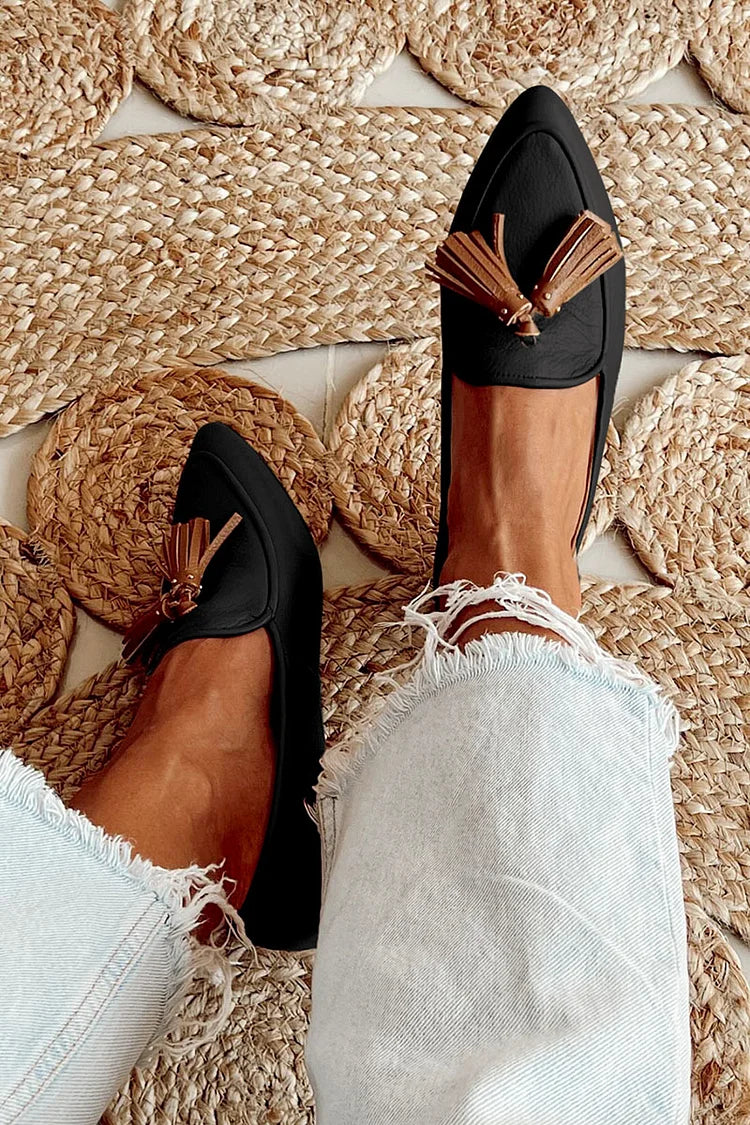 MOCASINES DE PUNTA CON BORLA