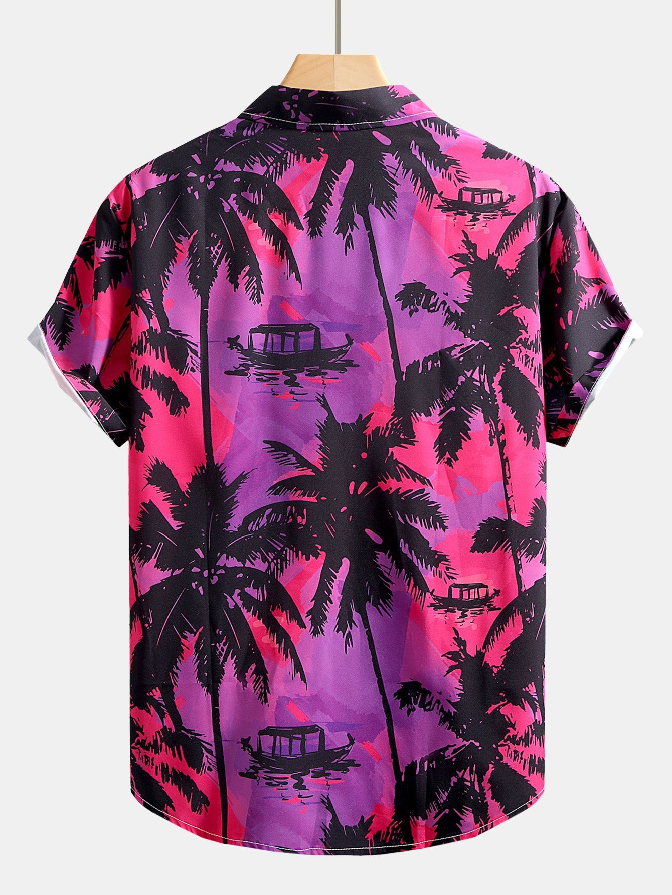 Camisa abotonada con estampado de palmeras y bañador corto