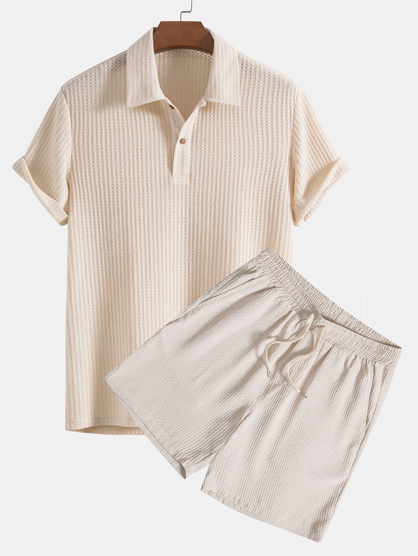 Polo de punto con tejido tipo gofre y pantalones cortos con cordón de ajuste y tejido tipo gofre