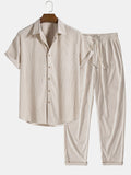 Camisa de pana de manga corta con botones y pantalones de pana de corte recto