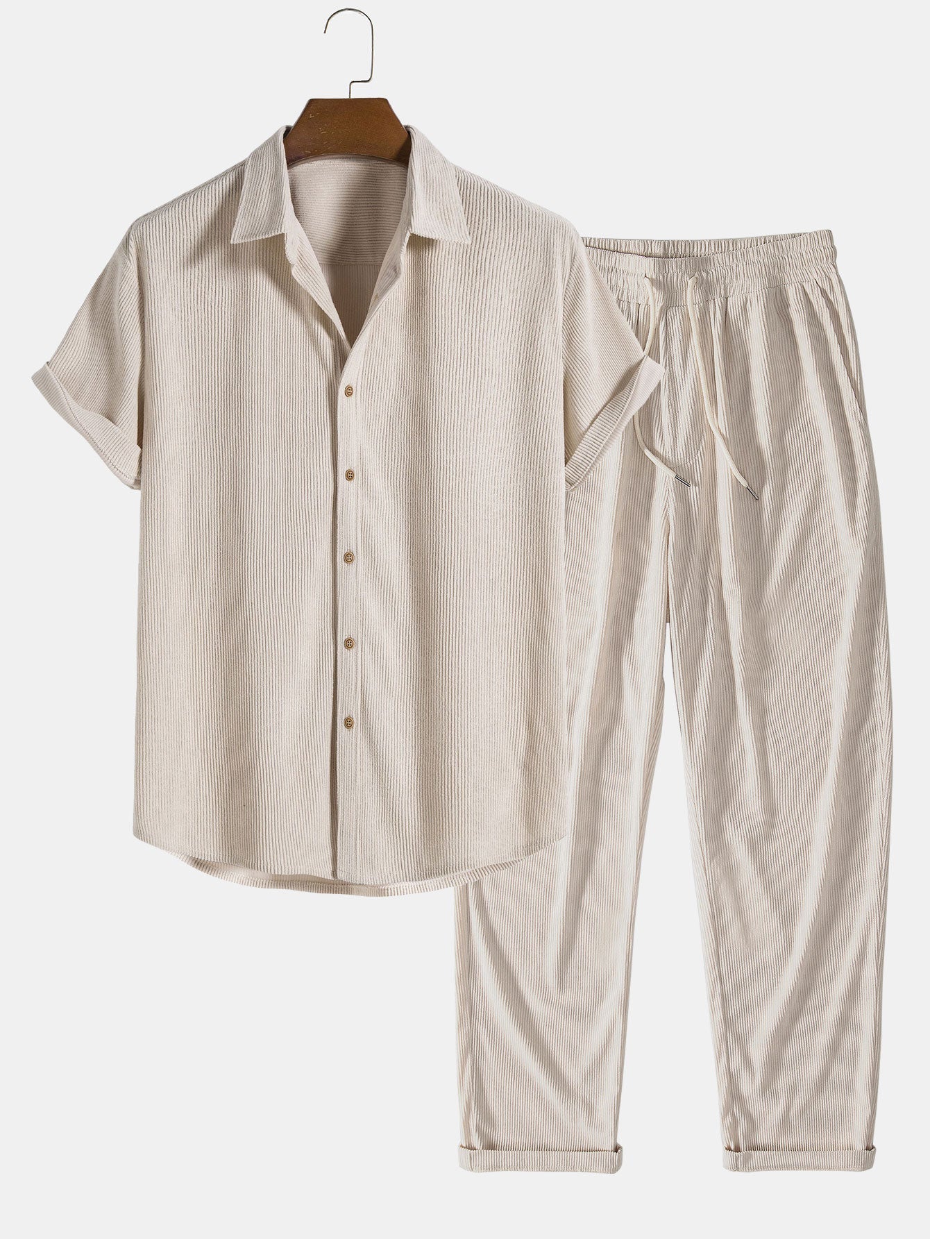 Camisa de pana de manga corta con botones y pantalones de pana de corte recto