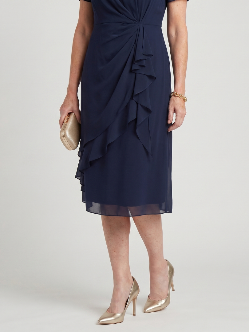 Eira™ | Vestido Midi Elegante con Bajo por Capas y Mangas Transparentes
