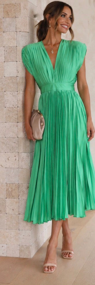 Annabelle | Vestido Midi Plisado Atemporal