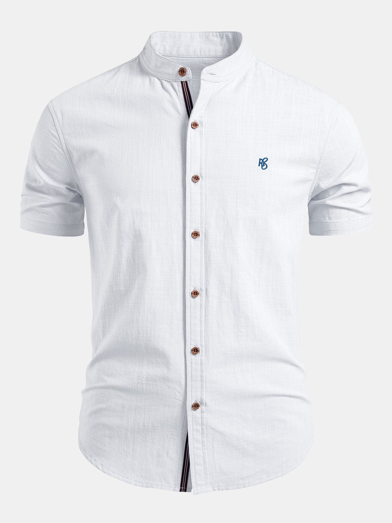 Camisa de manga corta con cuello alto y efecto lino, y pantalones rectos con textura arrugada