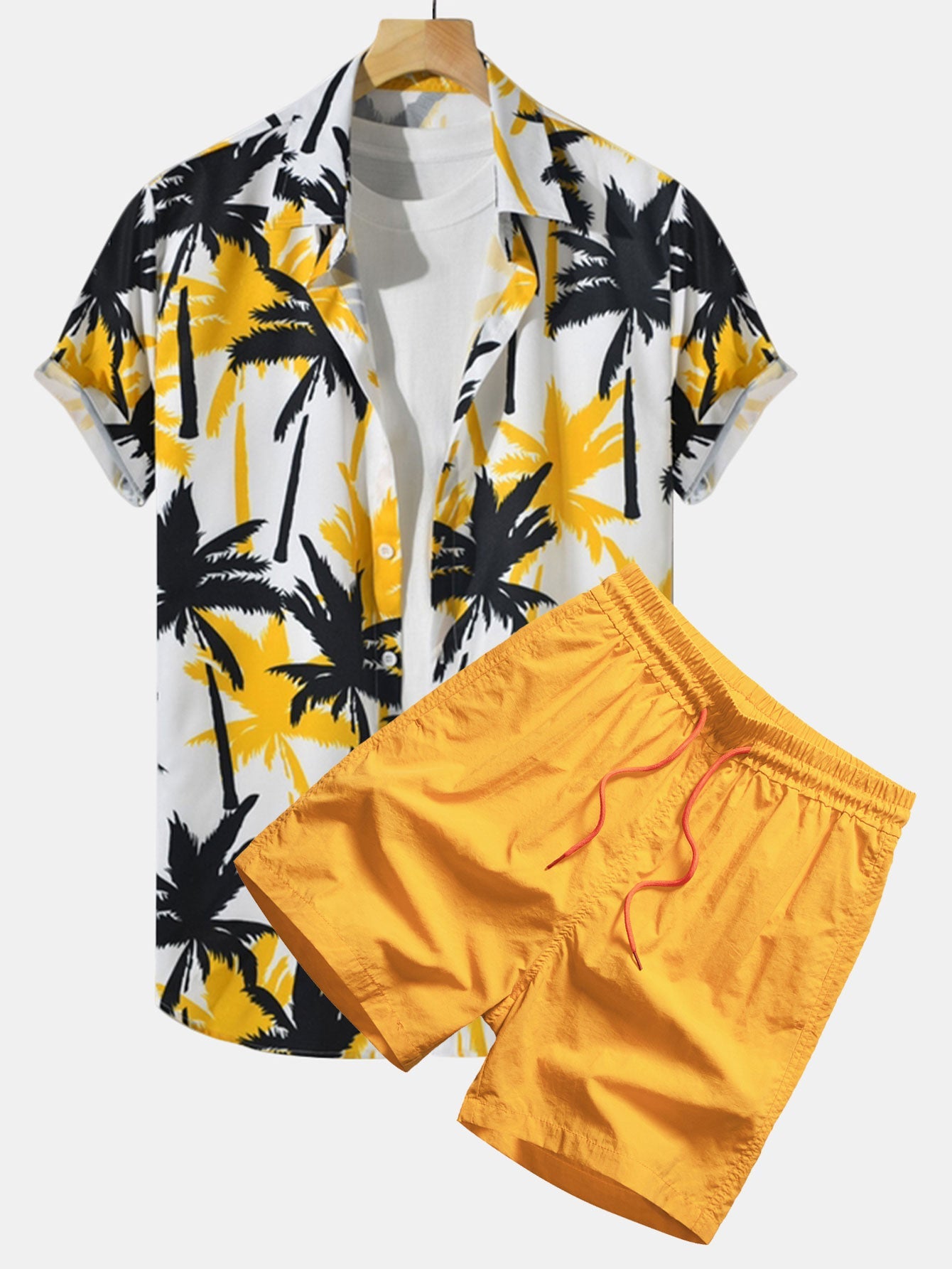 Camisa abotonada con estampado de palmeras y bañador corto