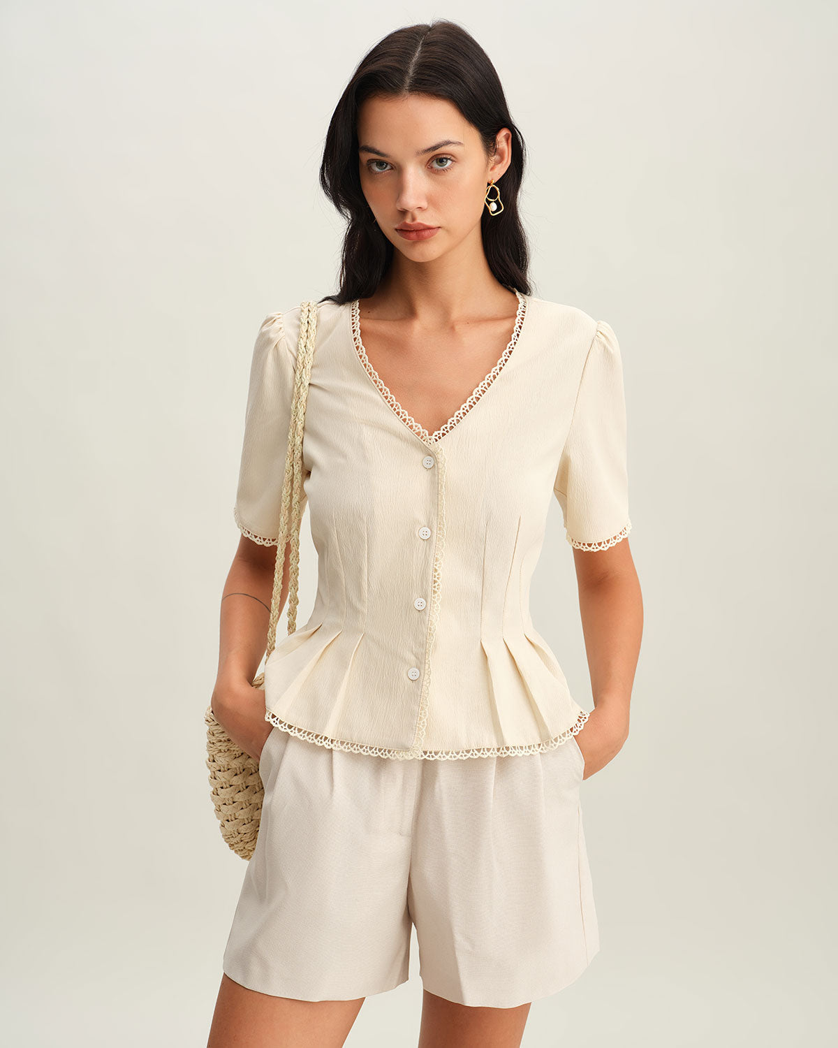 Blusa Beige Cuello V Plisado Botones