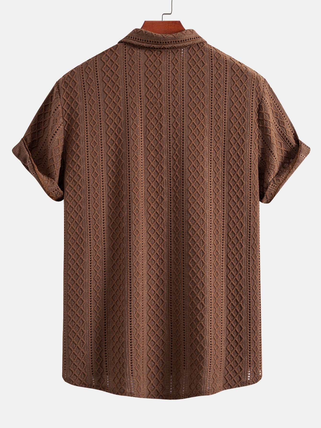 Camisa abotonada con estampado jacquard de rombos geométricos y pantalones cortos de 5" con cordón y textura arrugada