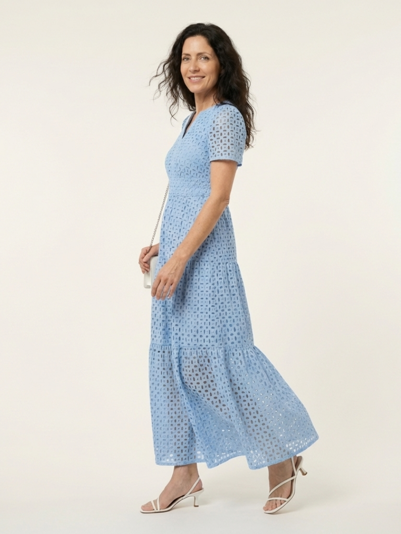 Brielle | Vestido Midi Escalonado de Manga Corta y Escote en V