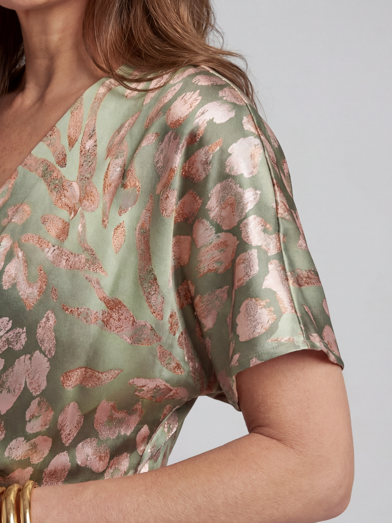 Rhea | Vestido Midi con Estampado Abstracto y Cintura Cruzada