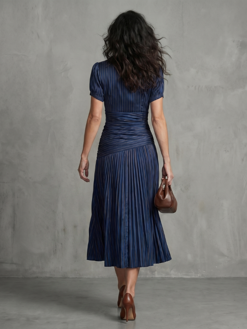 Bernadette | Vestido Midi de Rayas con Cintura Plisada