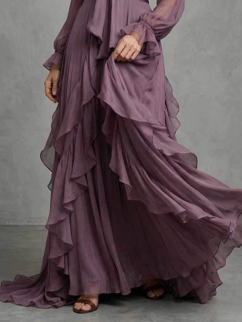 Kathleen | Vestido Maxi Escalonado con Cuello de Lazo