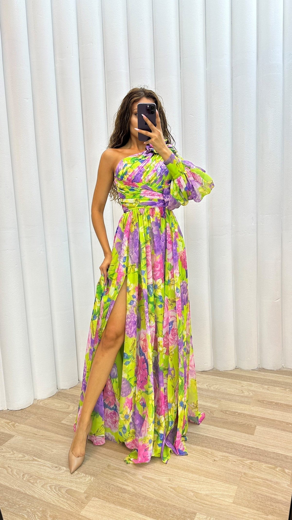 Selah | Vestido Maxi Floral de un Hombro