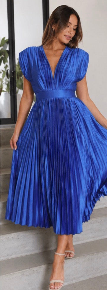 Annabelle | Vestido Midi Plisado Atemporal