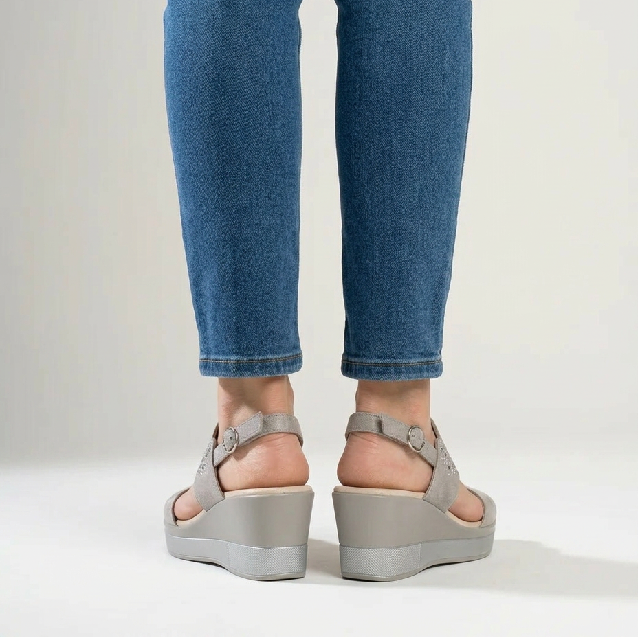 Raquel  - Cómoda sandalia de cuña para mujer