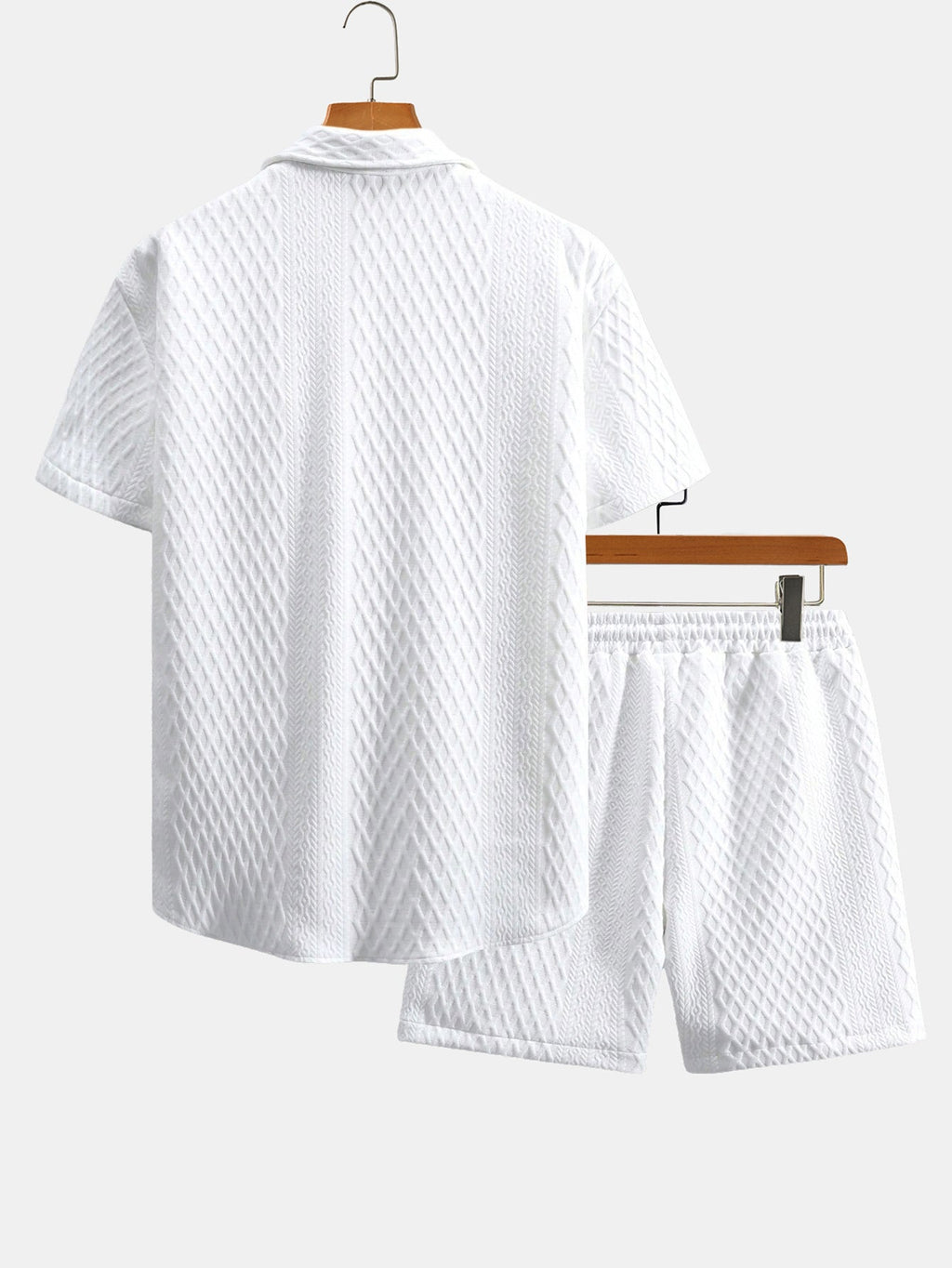 Camisa abotonada con estampado jacquard de rombos y pantalones cortos con cordón