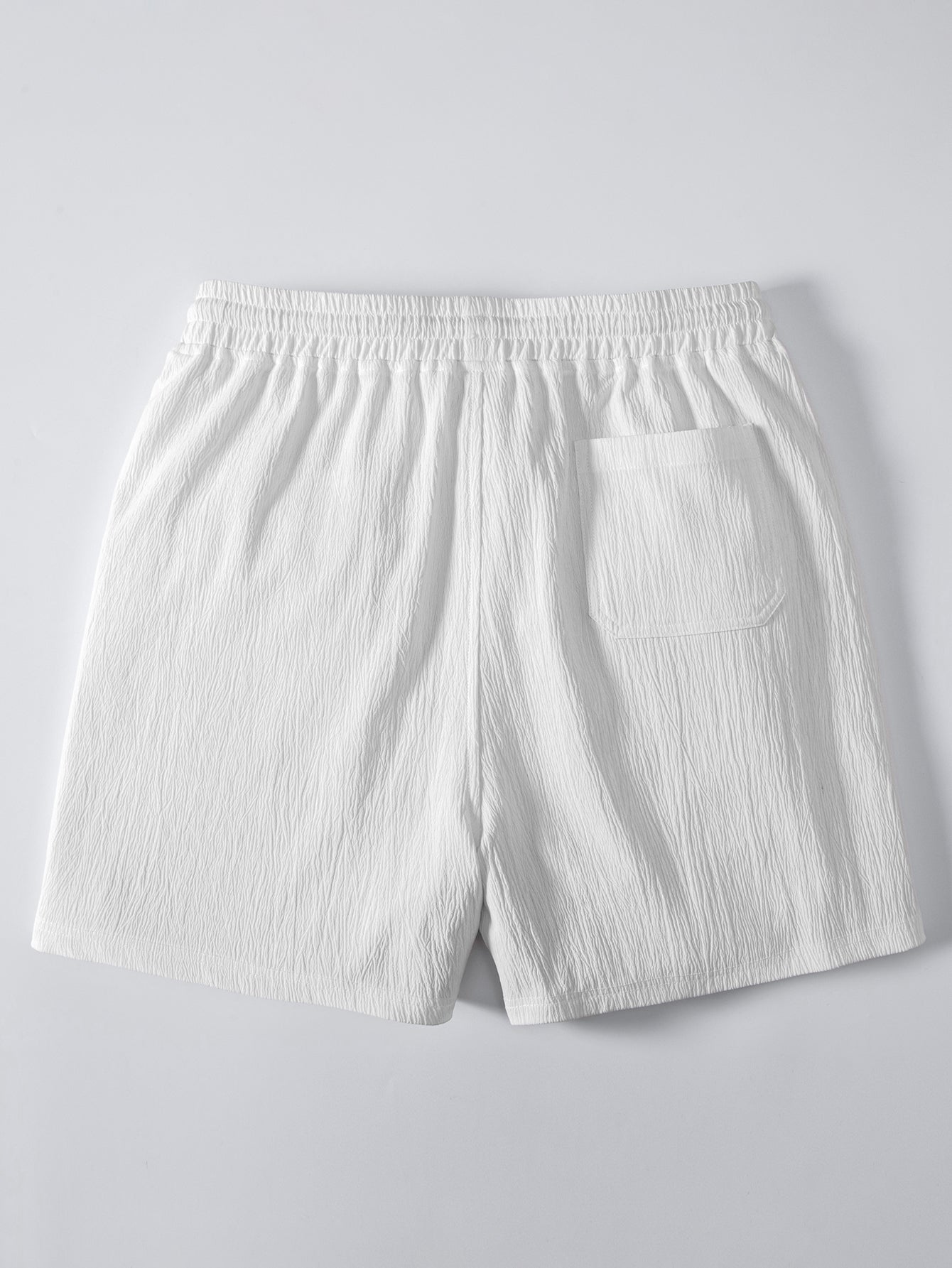 Camisa abotonada de mezcla de lino y rayón y pantalones cortos de 5" con cordón y textura arrugada