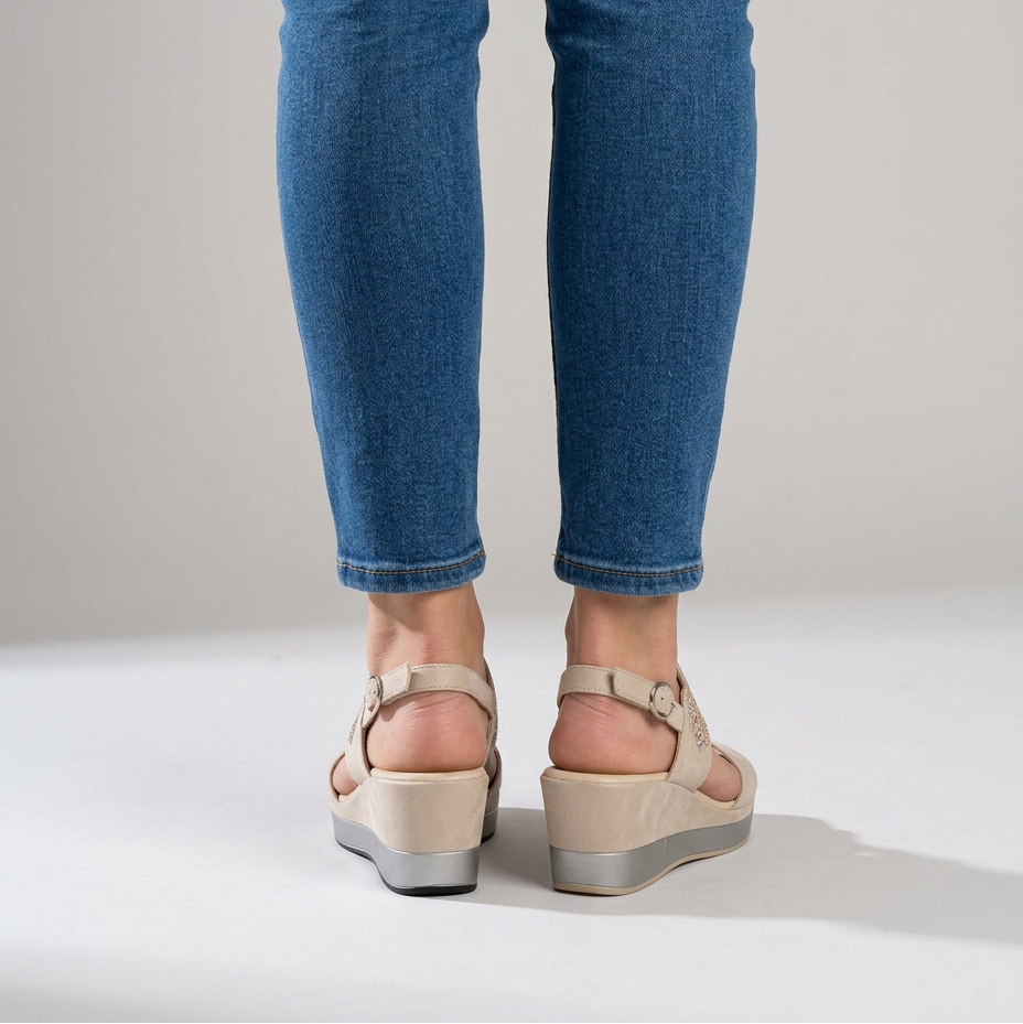 Raquel  - Cómoda sandalia de cuña para mujer