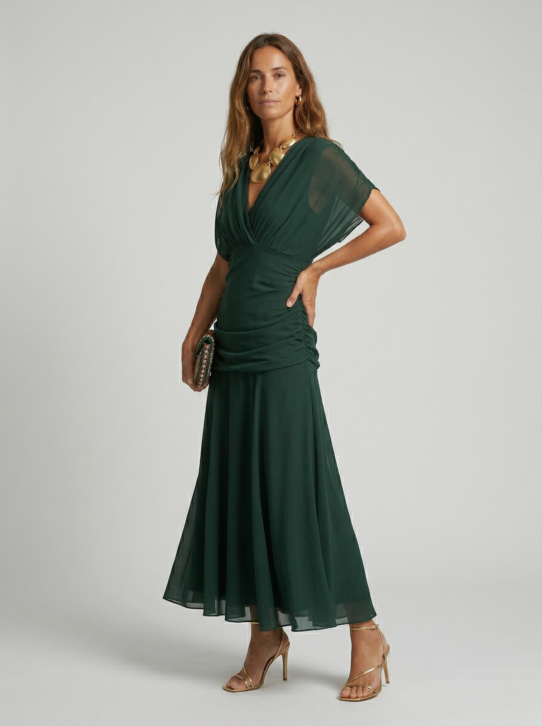 Vestido largo con escote en v