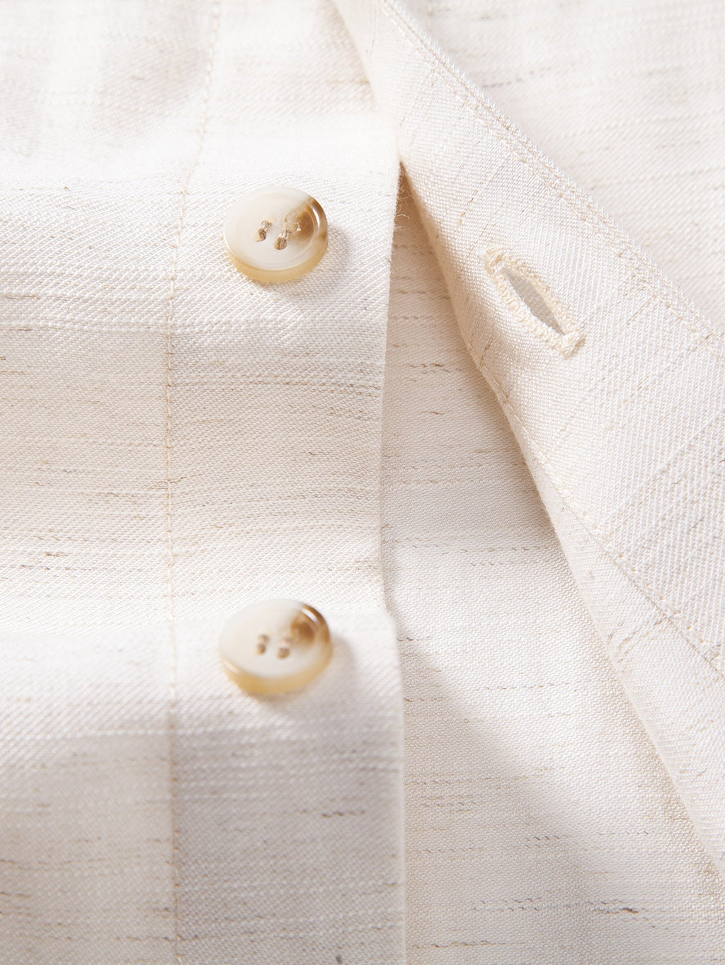 Camisa abotonada de mezcla de lino y rayón y pantalones cortos de 5" con cordón y textura arrugada