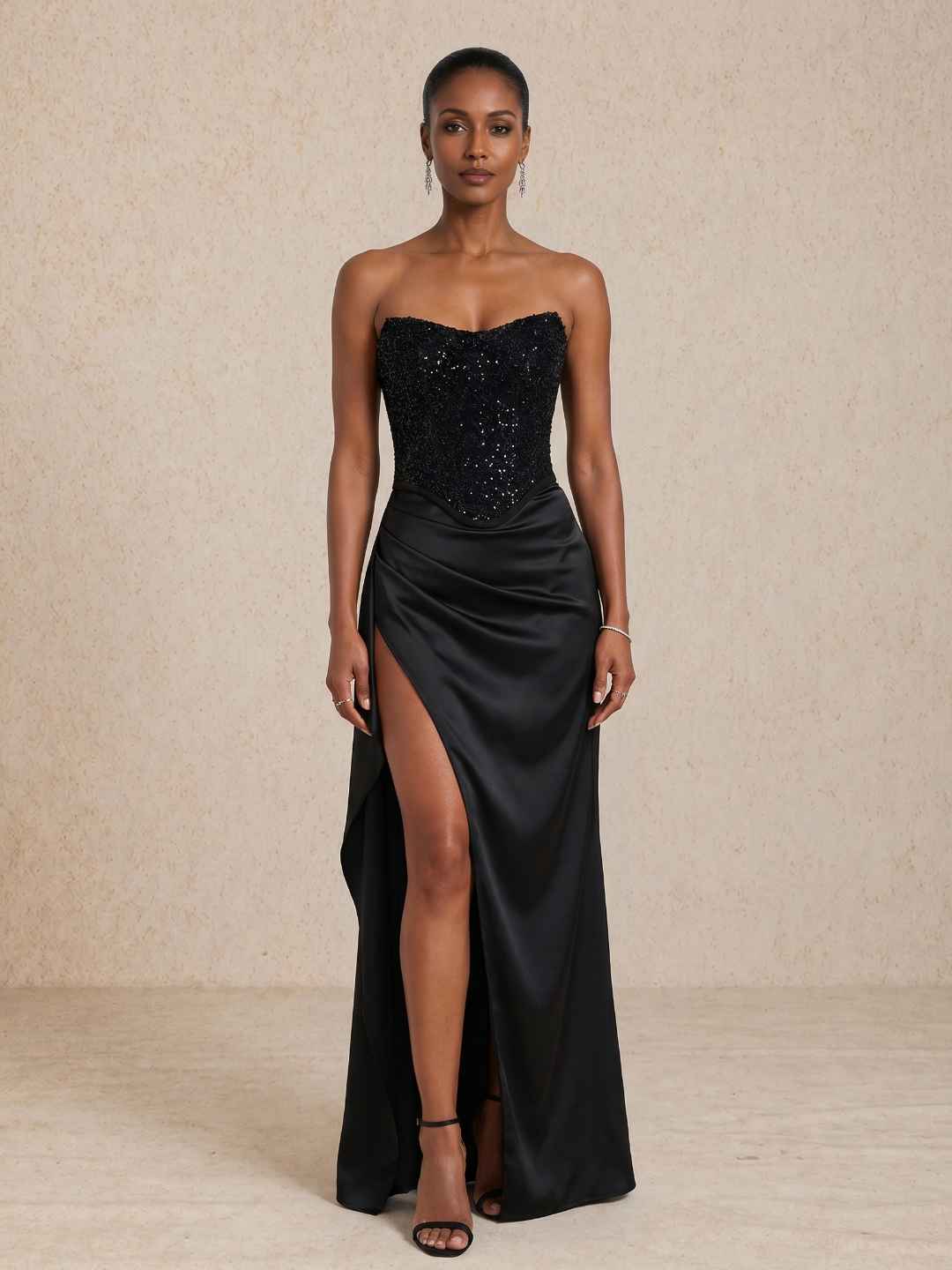 Vestido largo con cuerpo de lentejuelas