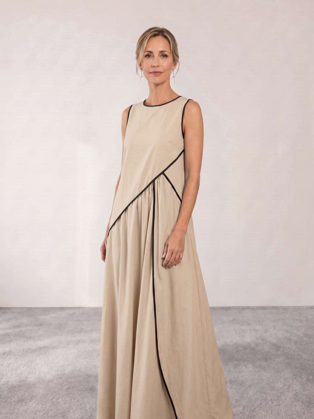 Vestido largo fluido con detalle estructurado