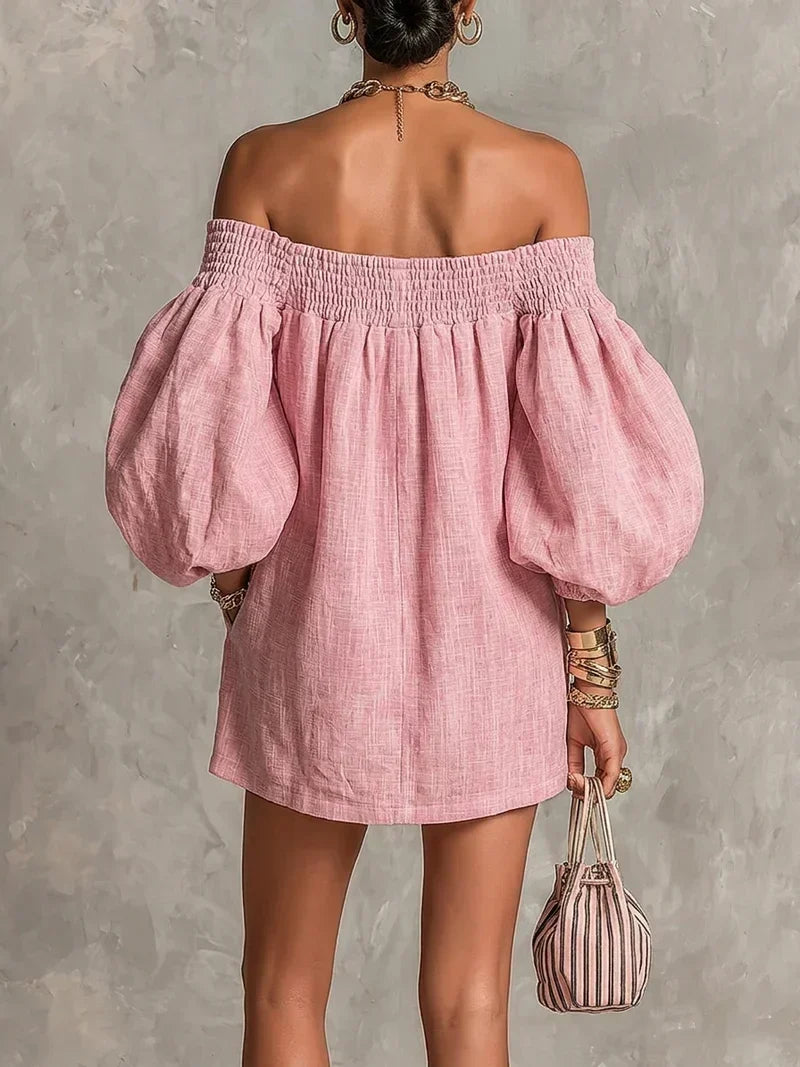 Gisela Vestido Mini Rosa Línea A con Mangas Abullonadas y Diseño Off-Shoulder