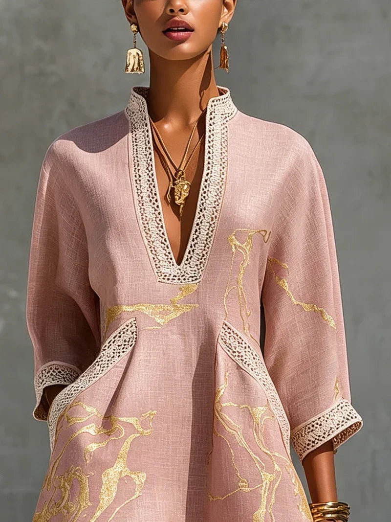 Calista Vestido Mini de Encaje en Rosa con Escote en V