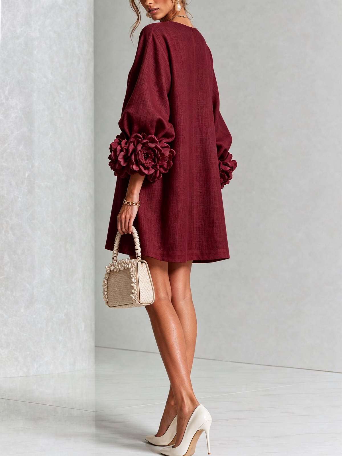 Vestido Corto Floral Abotonado con Llamativos Puños Florales