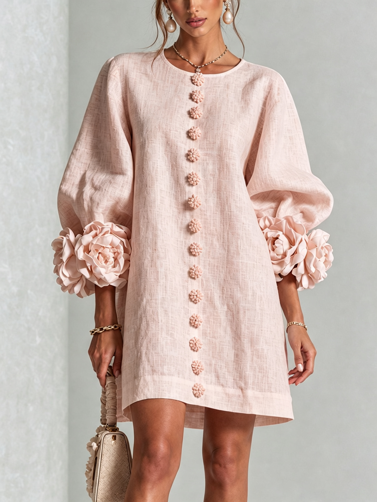 Vestido Corto Floral Abotonado con Llamativos Puños Florales