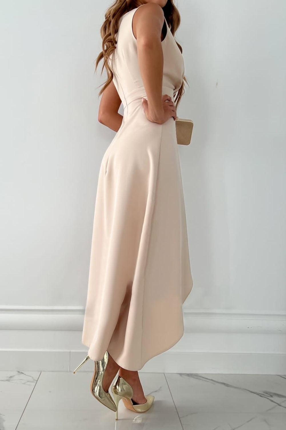 Priyanka | Vestido Midi Cruzado con Escote en V
