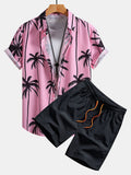 Camisa abotonada con estampado de palmeras y bañador corto