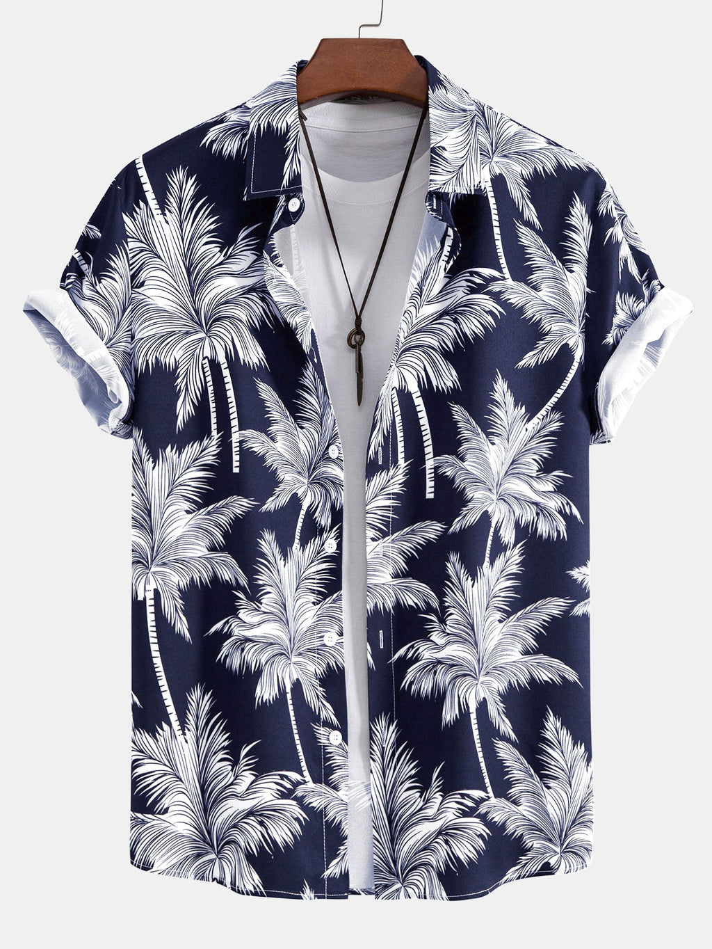 Camisa abotonada con estampado de palmeras y bañador corto