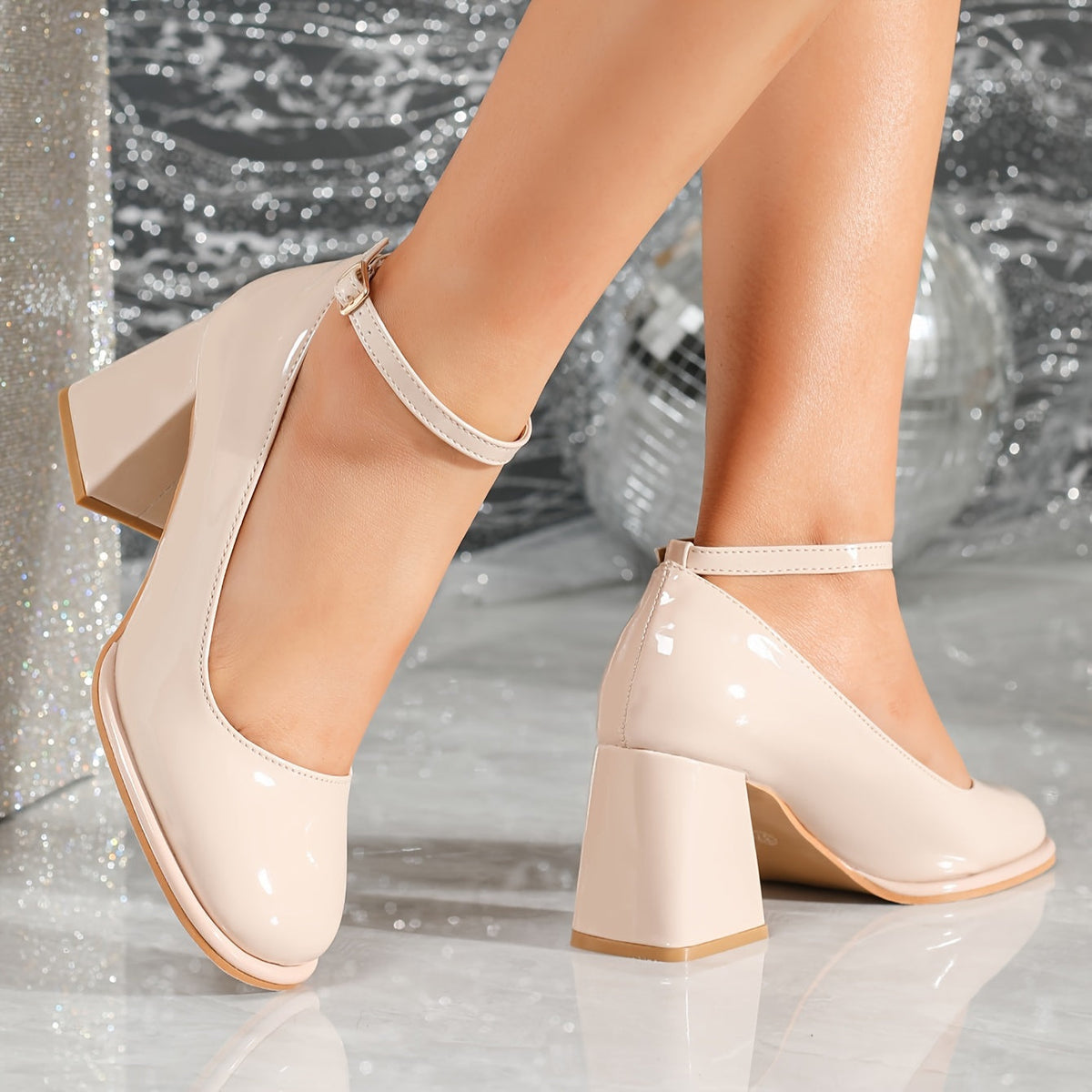 Celeste | Tacones de Charol con Tira