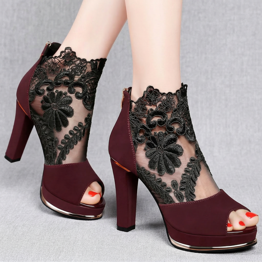 Tacones elegantes de encaje con puntera abierta Seraphine