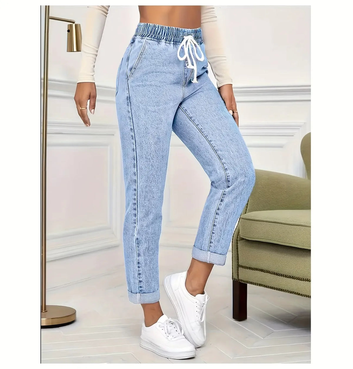 Pantalón vaquero de mujer, tobillero y con cordón