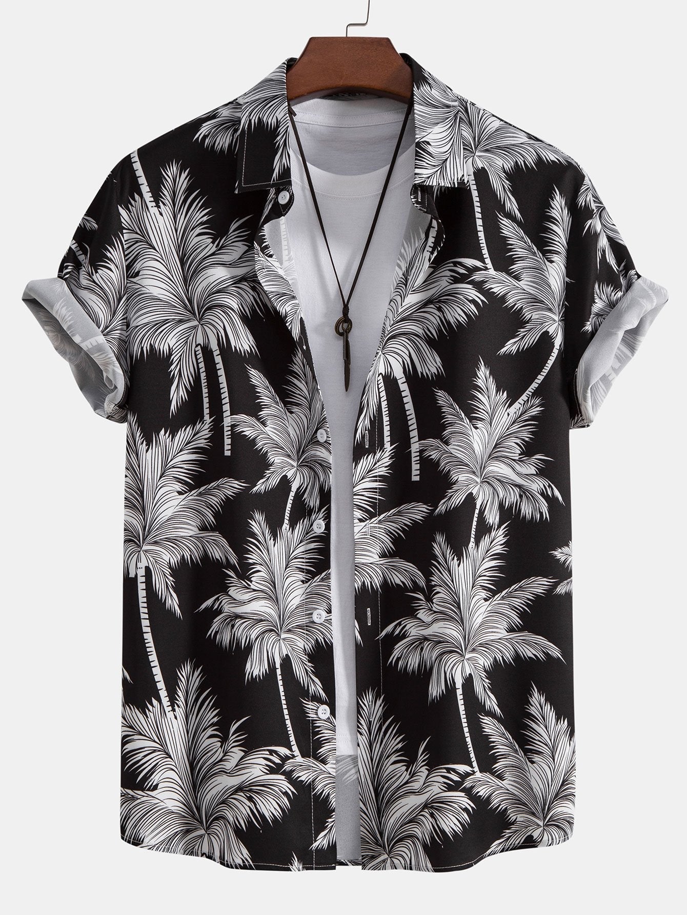 Camisa abotonada con estampado de palmeras y bañador corto
