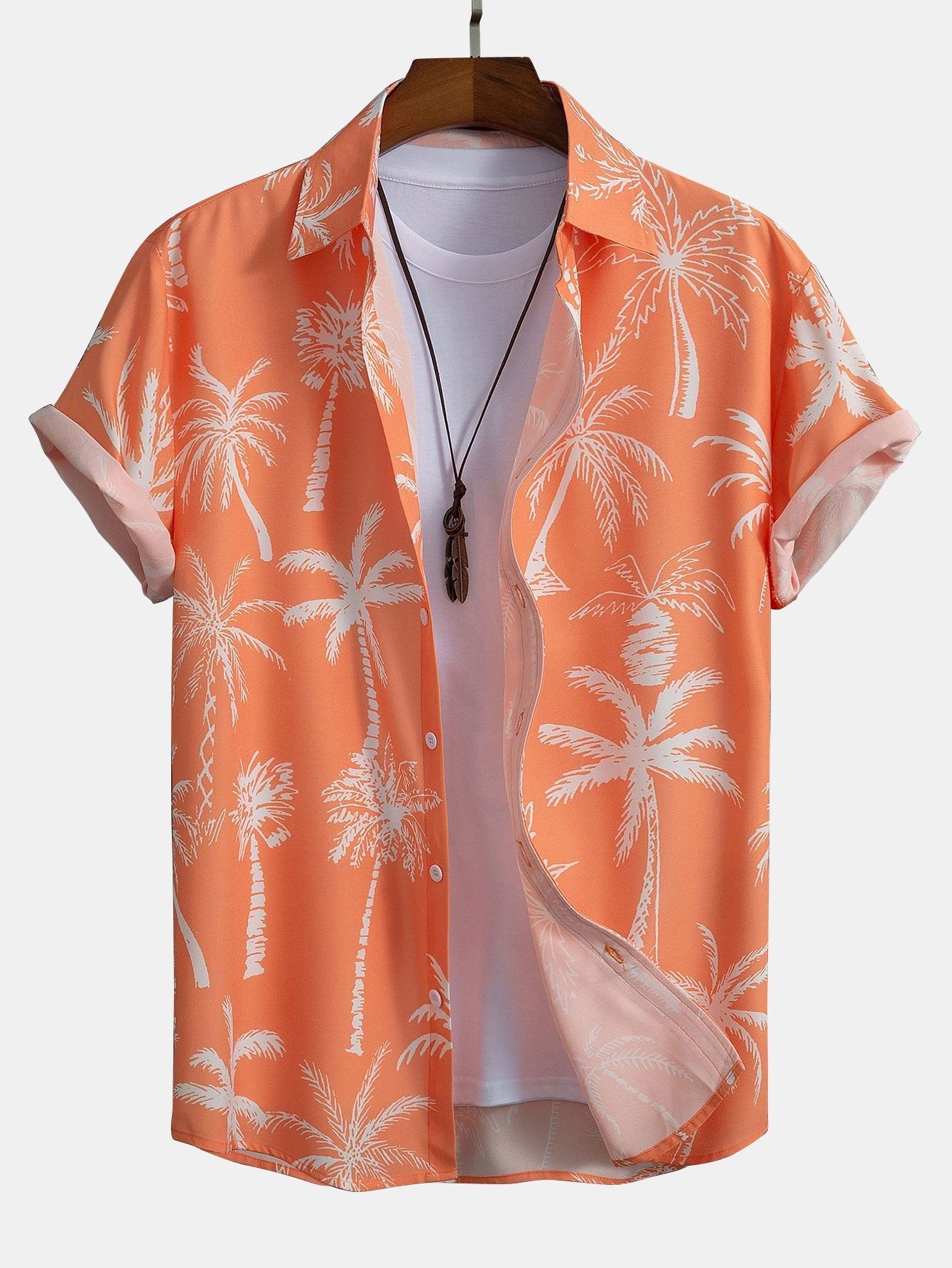 Camisa abotonada con estampado de palmeras y bañador corto