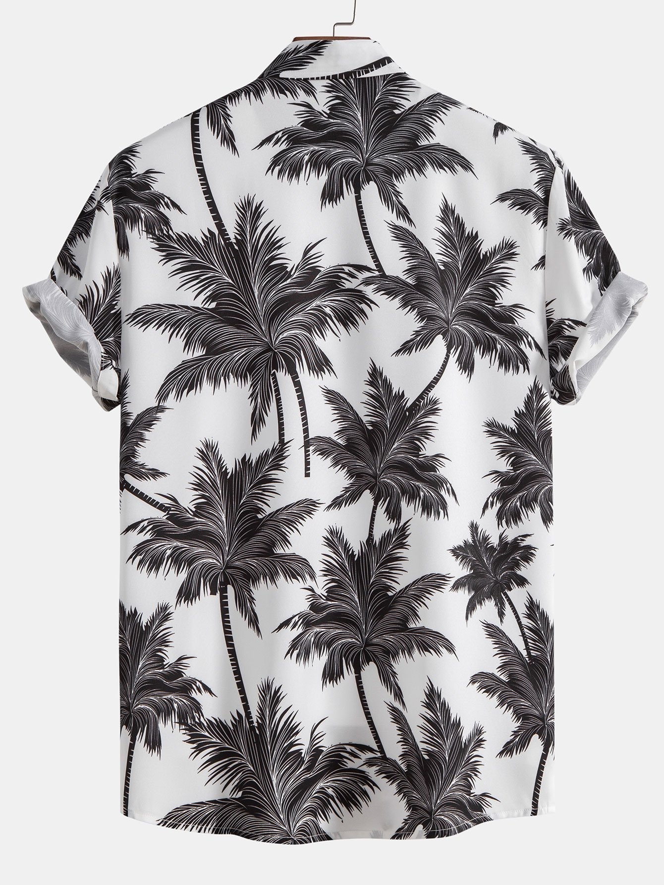 Camisa abotonada con estampado de palmeras y bañador corto