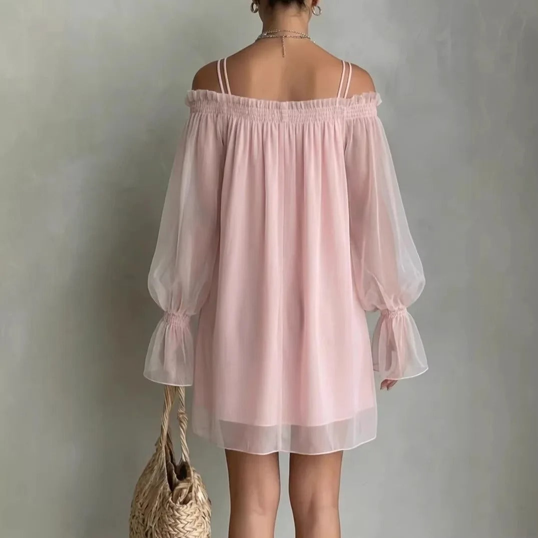 Vestido Corto de Tul Elisa con Hombros al Descubierto y Manga Larga