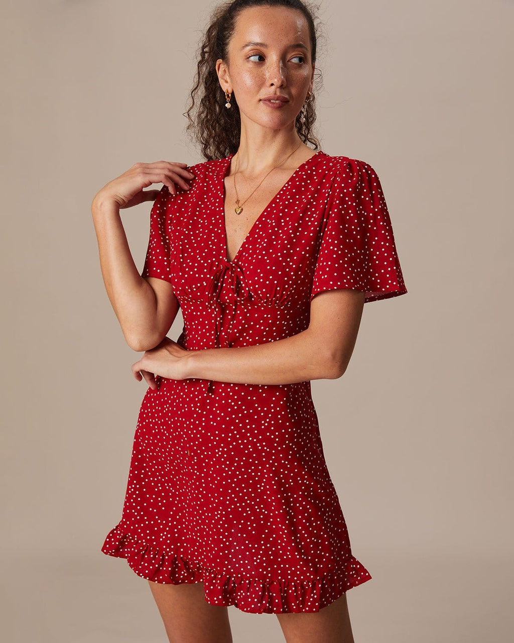 Vestido Mini Rojo Cuello V Lunares Volante