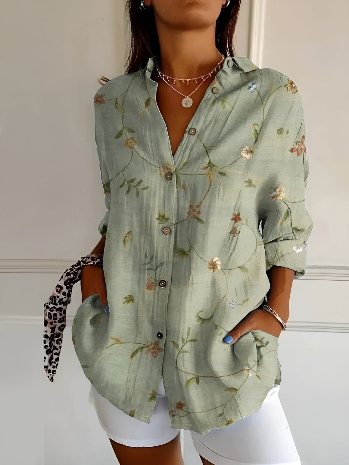 Lorna | Blusa Floral con Botonadura