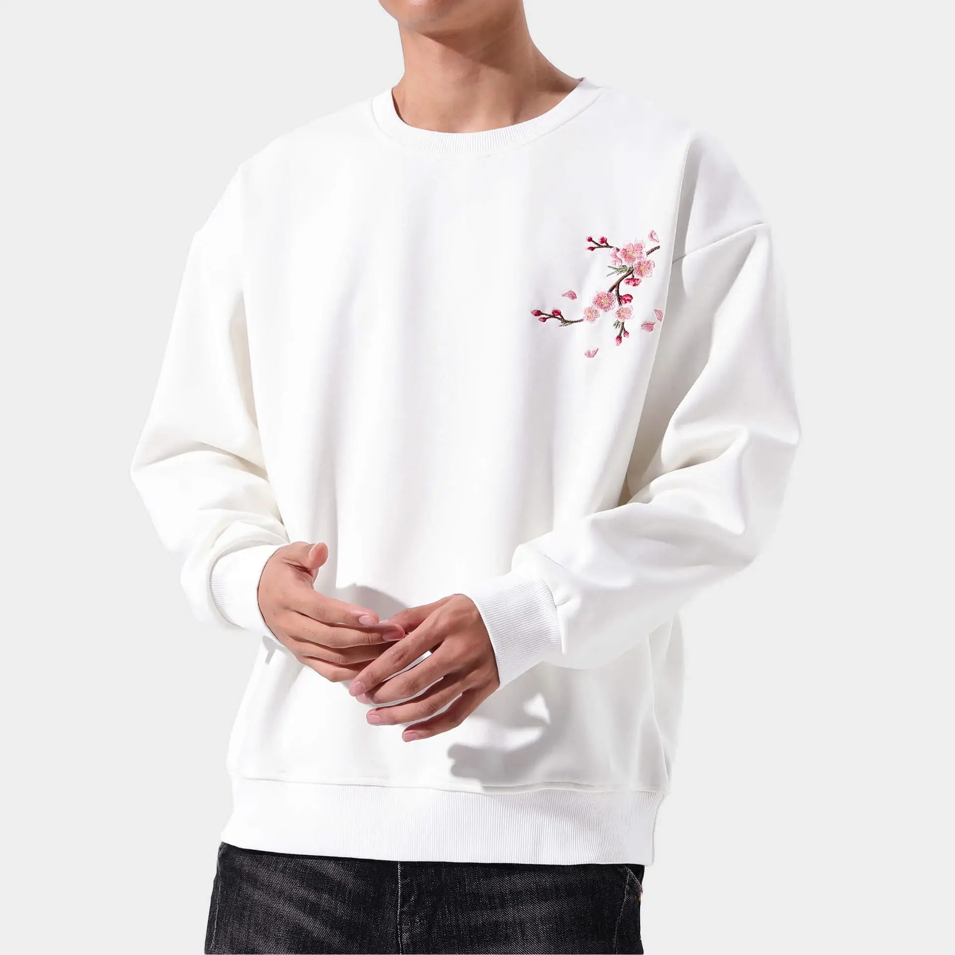 Sudadera bordada con motivos de sakura