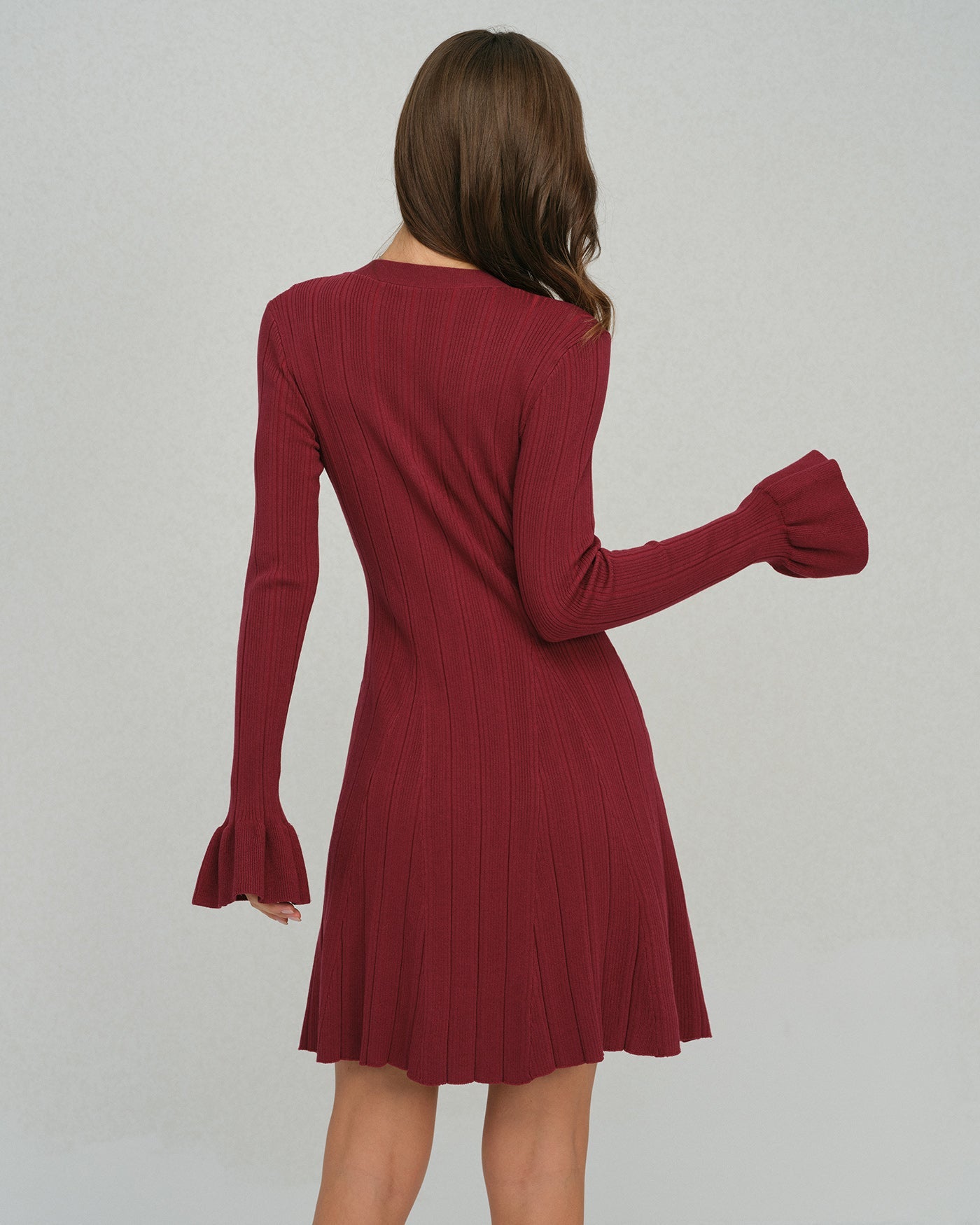 Vestido de Punto Rojo Vino Manga Campana Cuello V