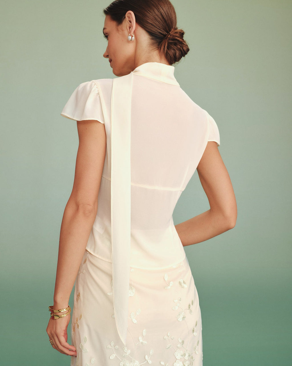 Blusa Albaricoque Cuello Alto Botones Gasa