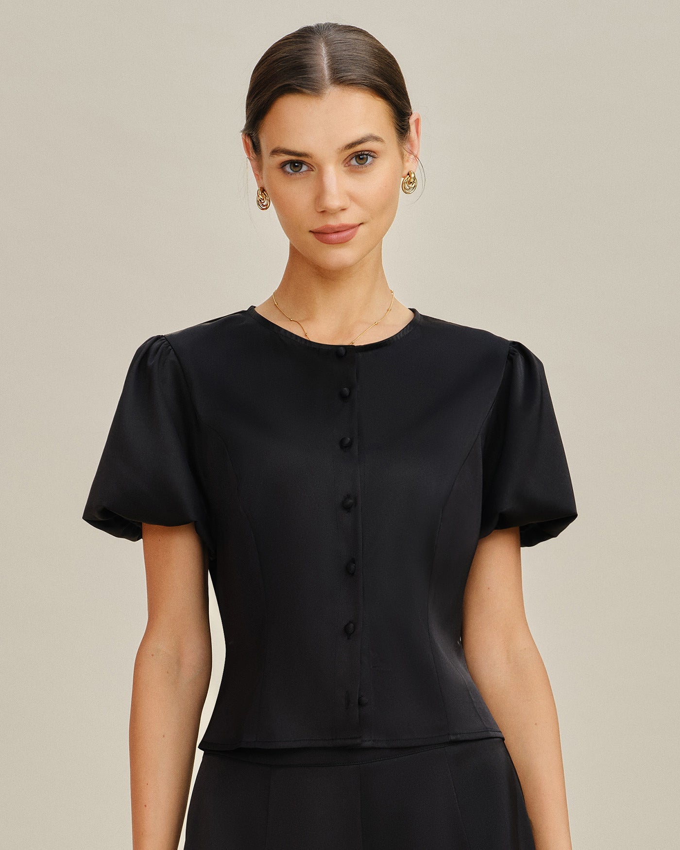 Blusa Negra Manga Abullonada Satén