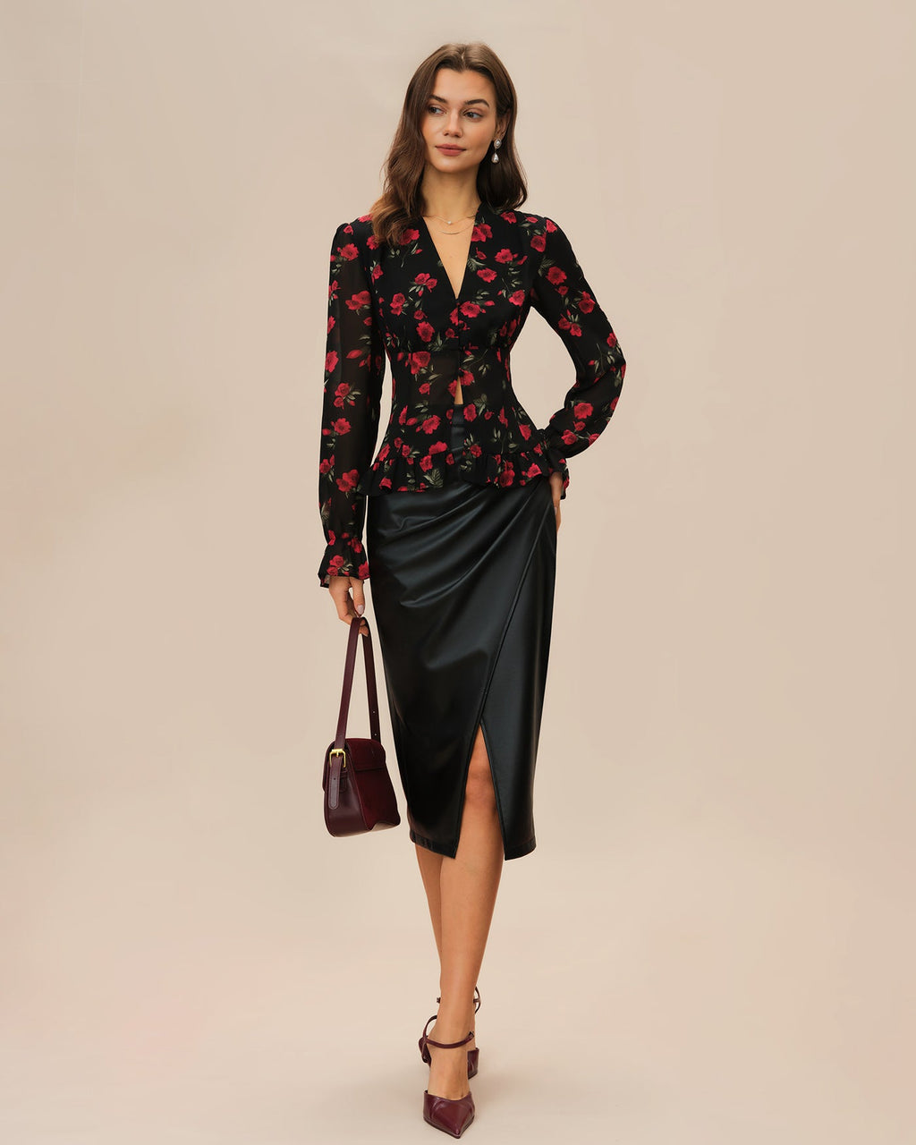Blusa Negra Floral Cuello V