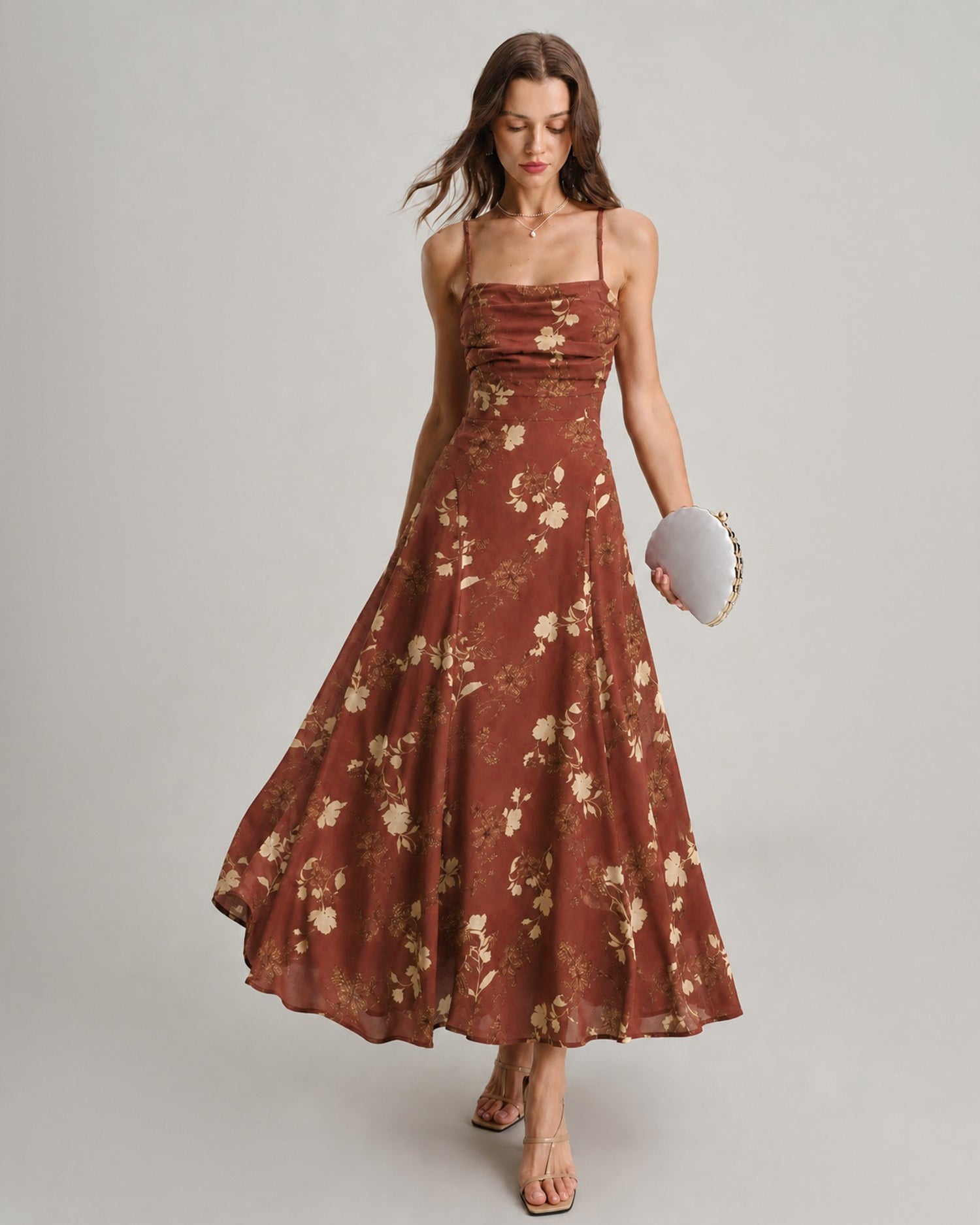 Vestido Maxi Rojo Cuello Cuadrado Cruce en X Floral