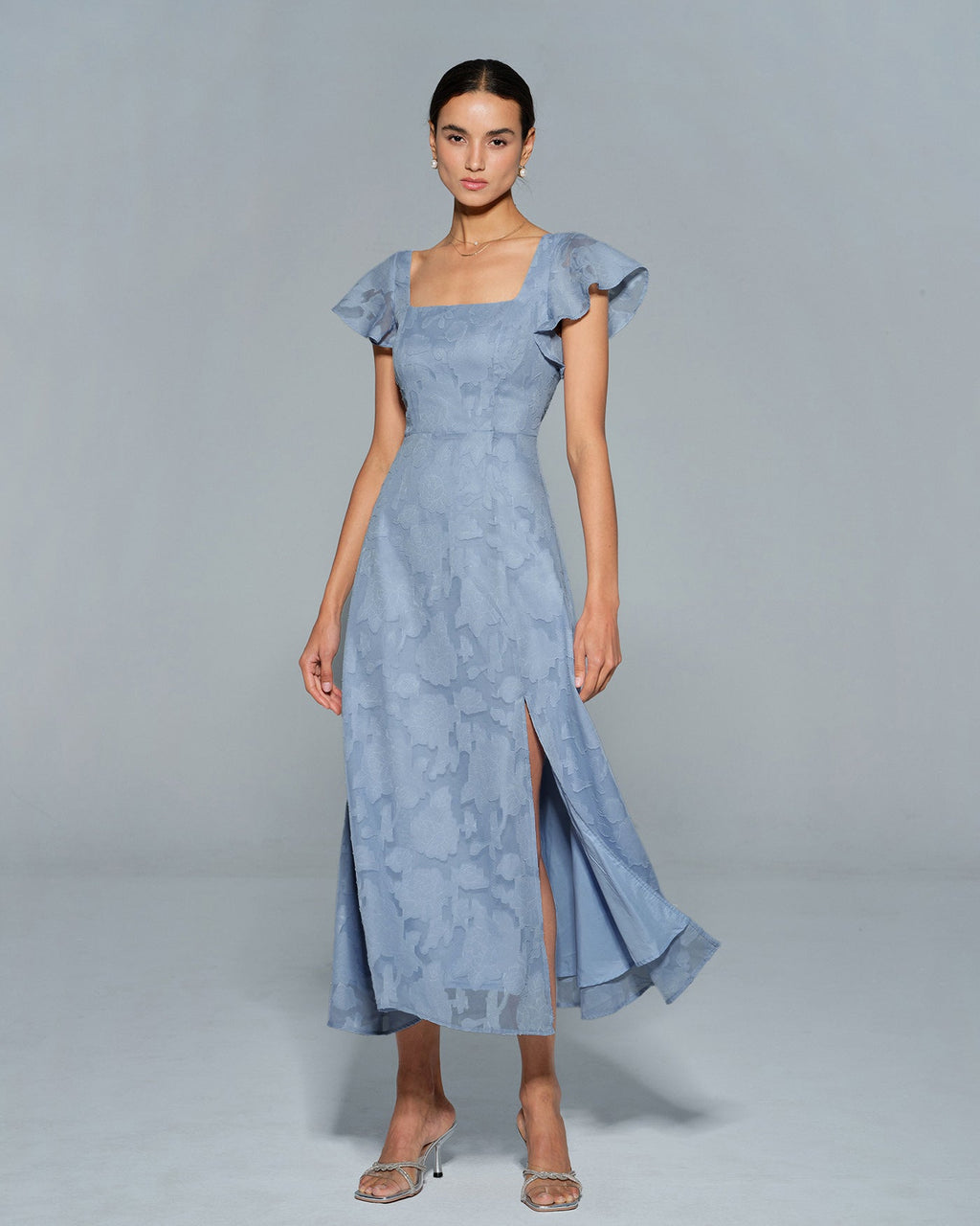 Vestido Midi Azul Floral Cuello Cuadrado