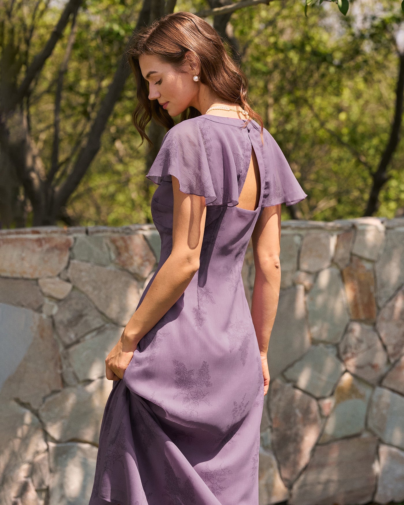 Vestido Midi Morado Cuello V Manga Mariposa Floral
